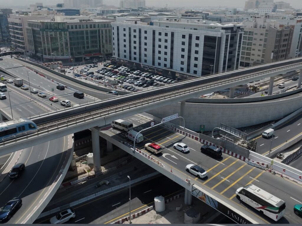 Reduced journey time to Mall of the Emirates: from 10 minutes to 1 minute