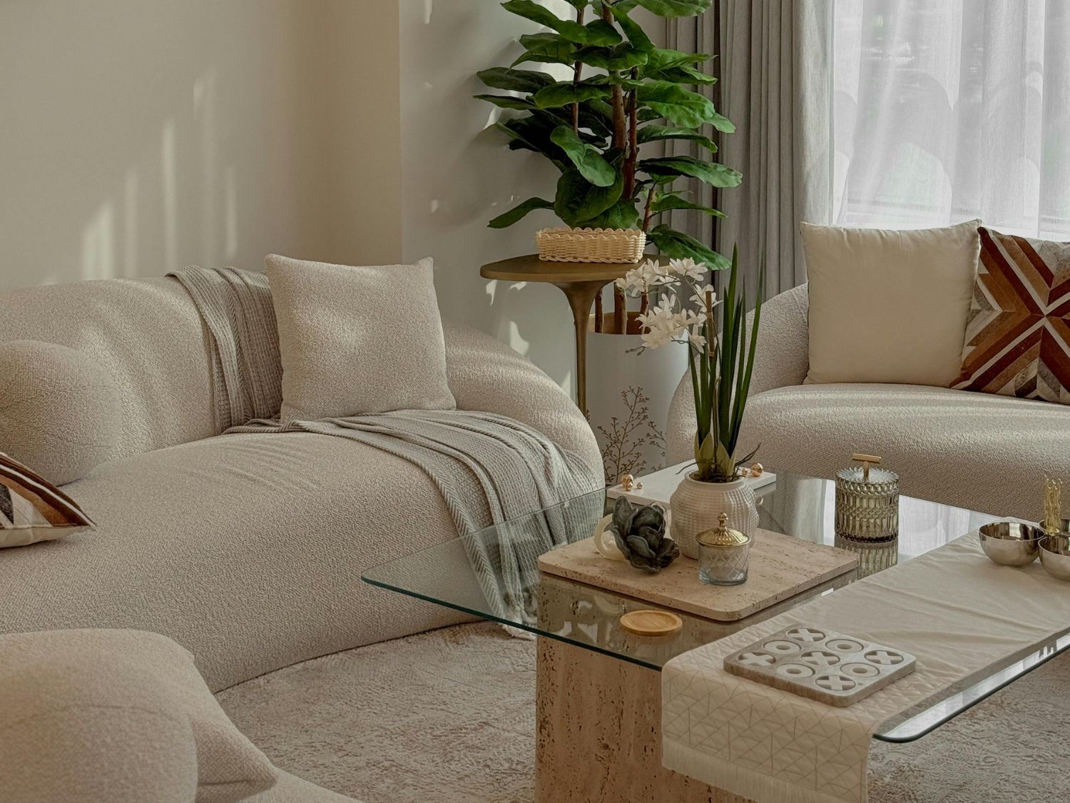 Fin des quatre chèques aux Émirats, place aux loyers mensuels dès 2026