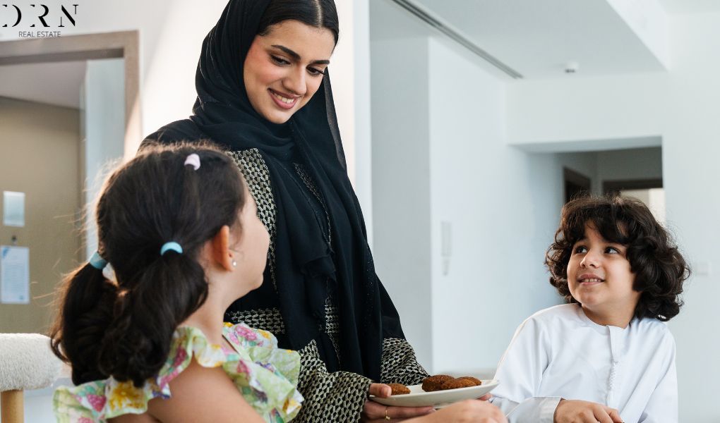 Comment trouver une nounou ou aide domestique à Dubaï