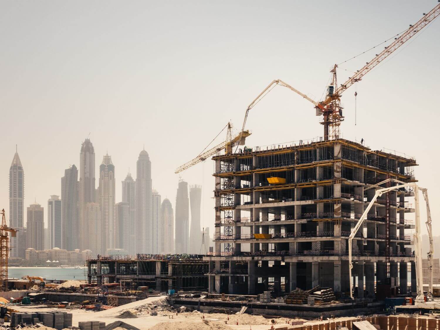 Immobilier à Dubaï un record historique à 250 milliards de dollars en 2025 (1)
